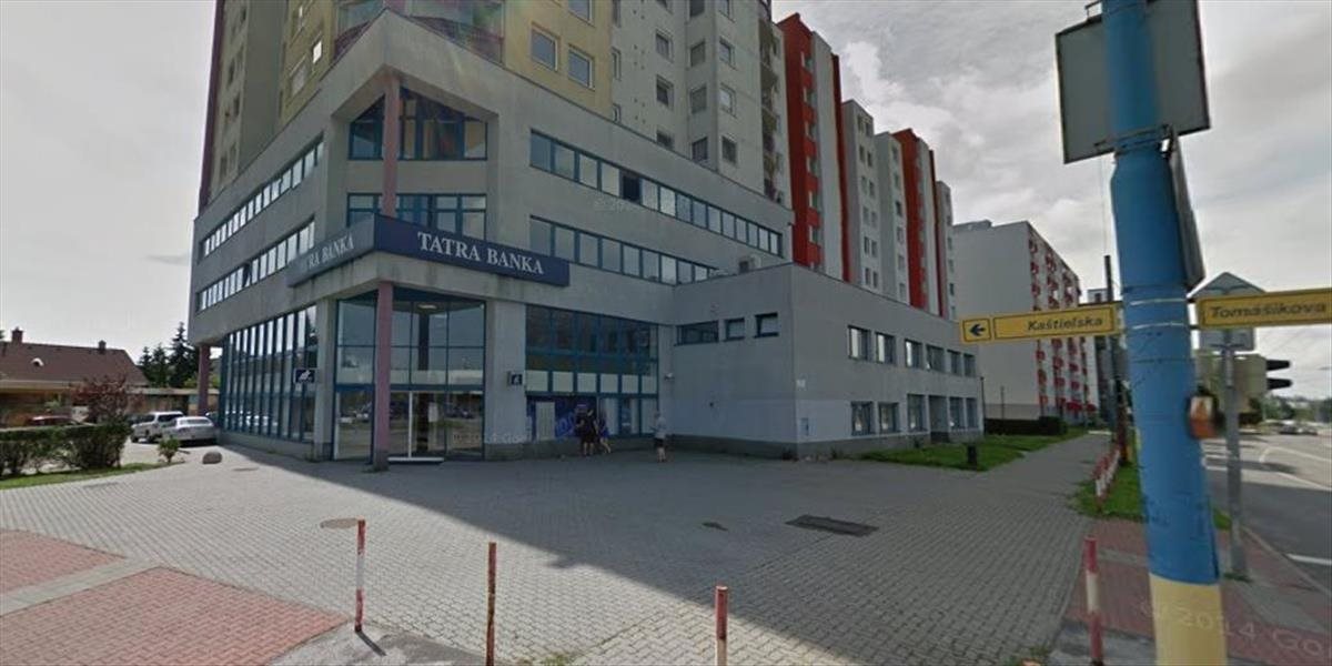Lúpež banky v Bratislave: Lupič vystrelil smerom k hlavnej pokladni