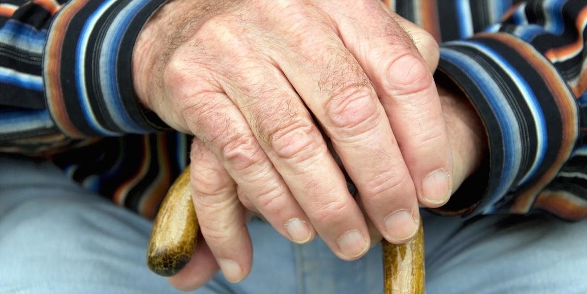 Počet dôchodcov, ktorí si nechávajú posielať dôchodok, stále narastá