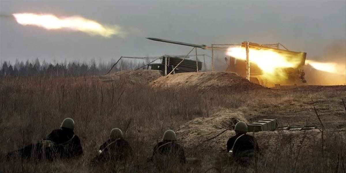 Ukrajinská armáda porušuje prímerie: Zintenzívnila boje na východe krajiny
