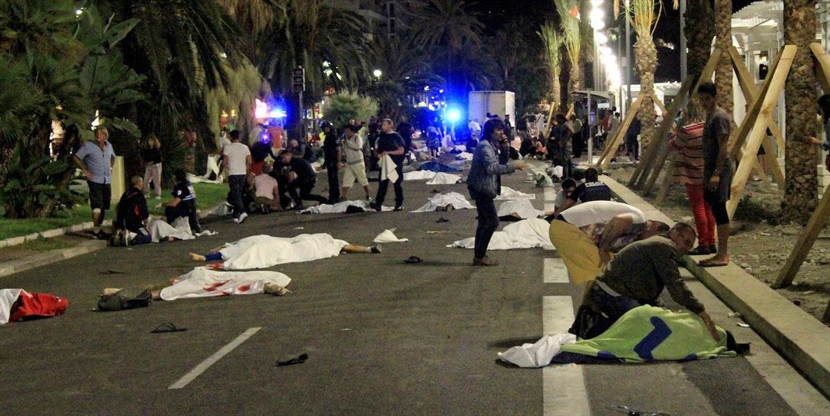 Útok vo francúzskom prímorskom letovisku Nice má už 86. obeť