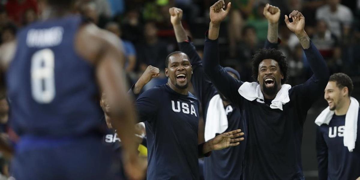 Americkí basketbalisti nedali šancu Srbom, získali pätnáste zlato