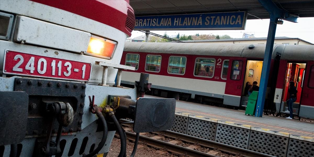 Železničiari chcú dať za tlač lístkov viac ako milión eur
