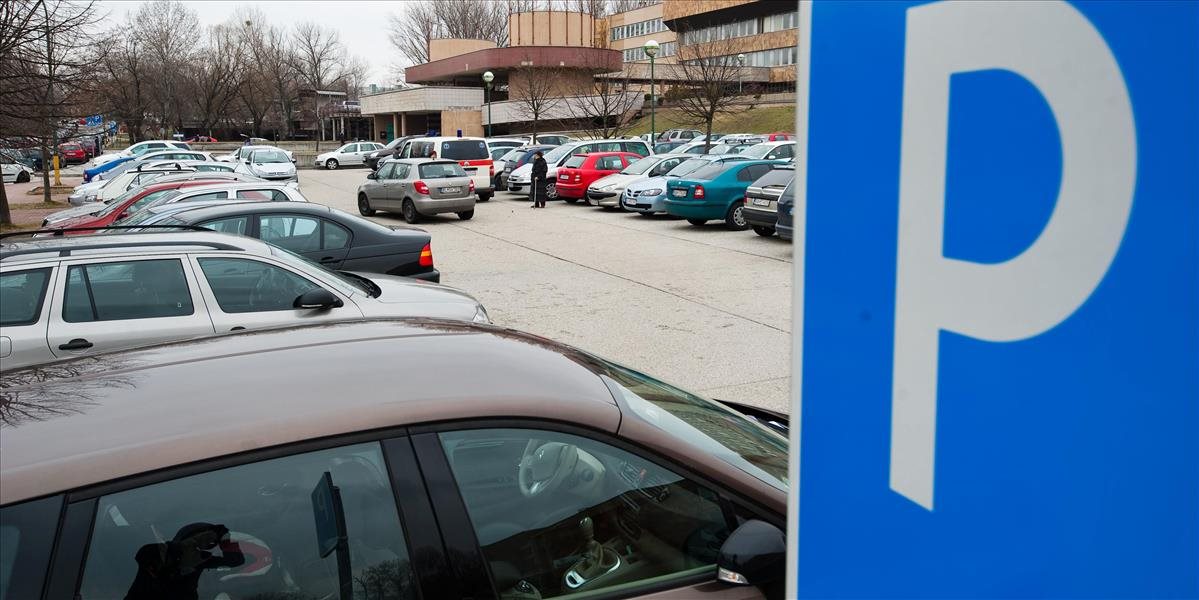 Poslanec Špak kritizoval nový systém parkovania: Na Košičanov sa úplne zabudlo