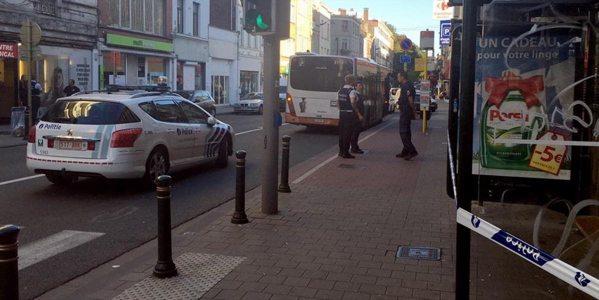 Zbesilý útok v Bruseli: Žena zaútočila najprv v autobuse a potom v nákupnom centre