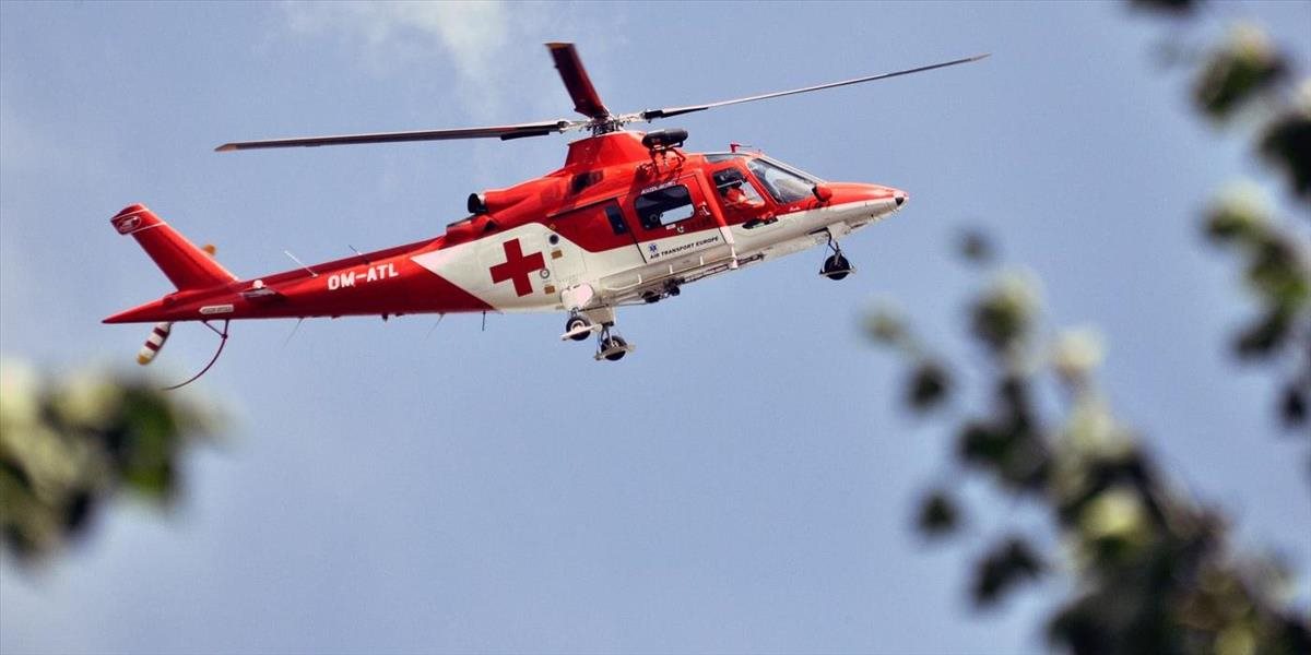 Padajúci strom zasiahol 78-ročného muža, zasahoval vrtuľník