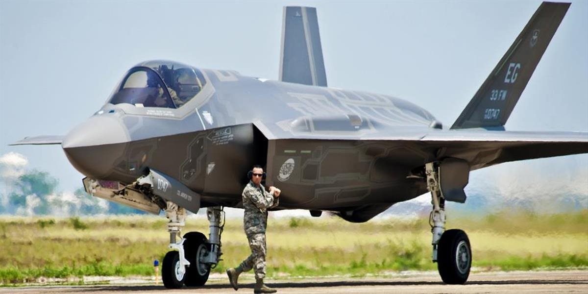 USA vyšlú na svoju základňu v Japonsku stíhacie lietadlá typu F-35 Lightning II