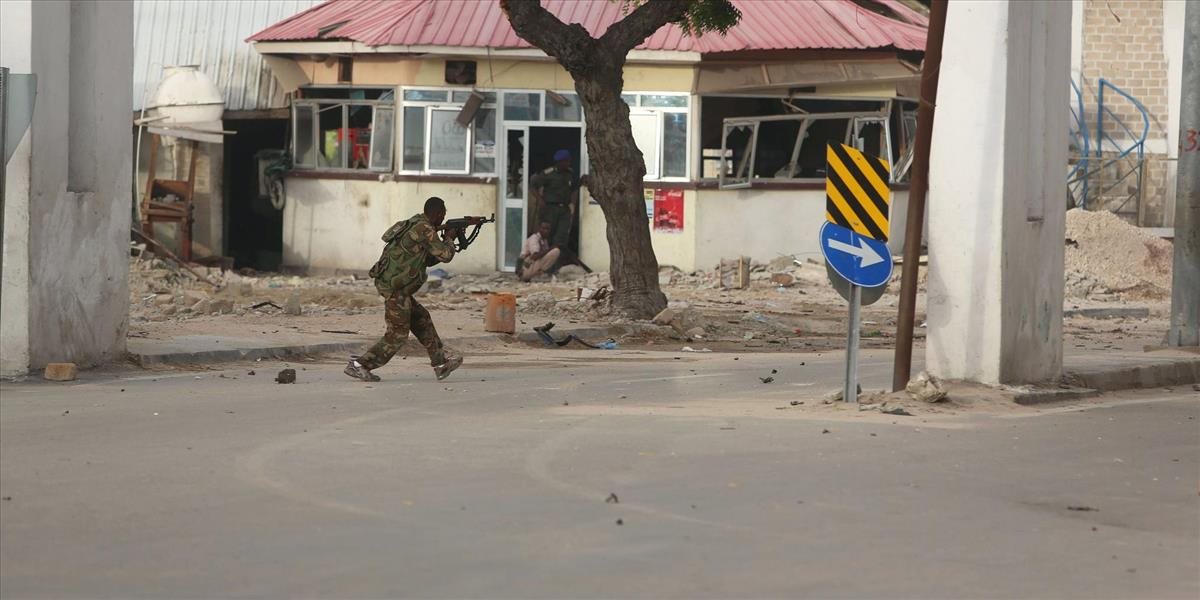 Na obľúbenú reštauráciu v Mogadiše zaútočili islamisti zo skupiny aš-Šabáb