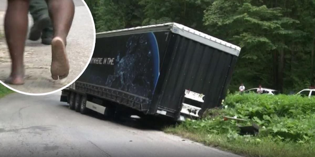 VIDEO Bosý kamionista z Konga zablokoval cestu pri Krahuliach