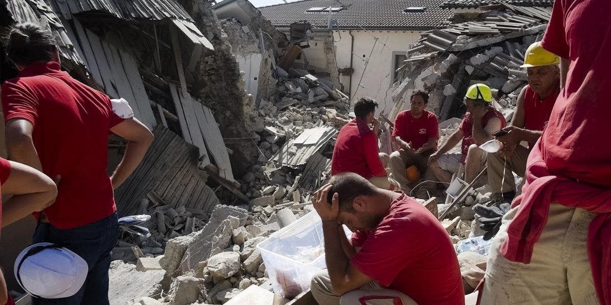 V Taliansku sa konal prvý pohreb obete zemetrasenia