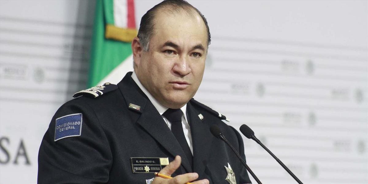 Šéf mexickej polície odstúpil po obvineniach zo zastrelenia 22 podozrivých