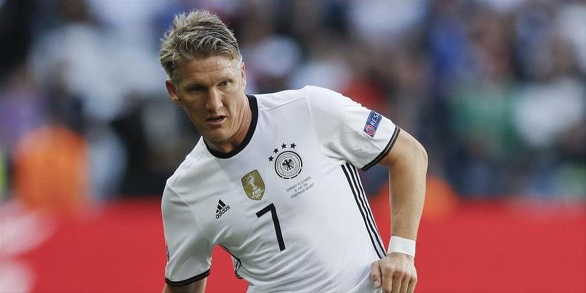 Futbalista Schweinsteiger nekončí, určite bude pokračovať na klubovej úrovni