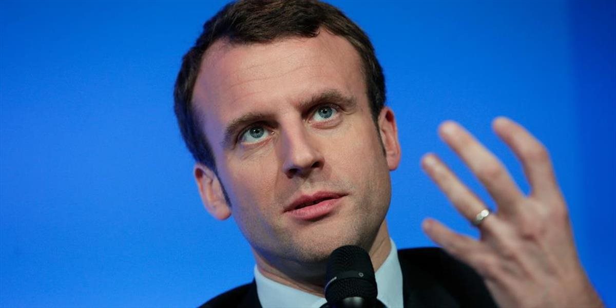 Odstúpil francúzsky minister Macron, potenciálny prezidentský kandidát