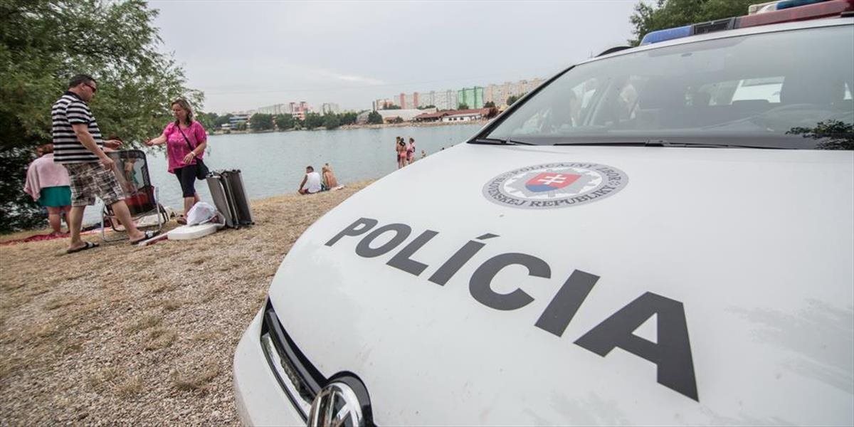 Plavkyňu našli pri jazere v Nových Košariskách v bezvedomí