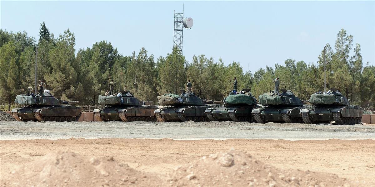 Turecké tanky opäť útočili v pohraničí na severe Sýrie, spustili nový útok