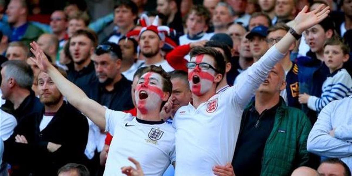 Anglickí fanúšikovia boli pred futbalom ako baránkovia