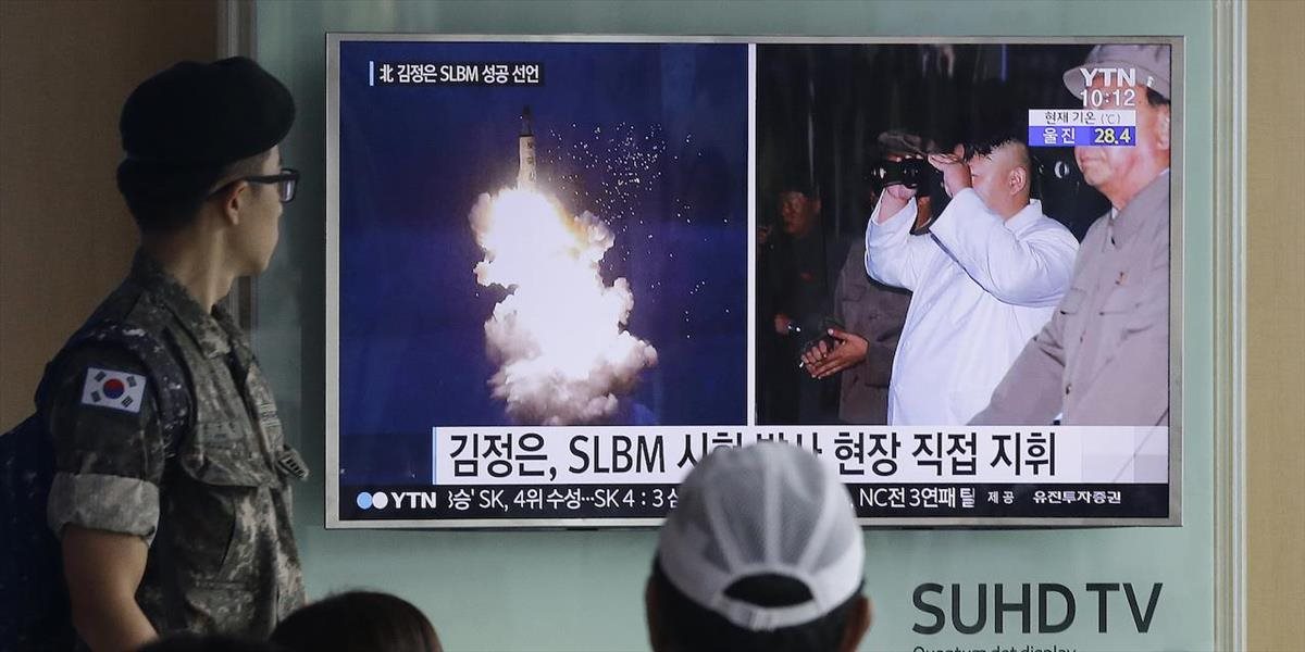Severná Kórea v čase summitu v Číne odpálila tri balistické strely