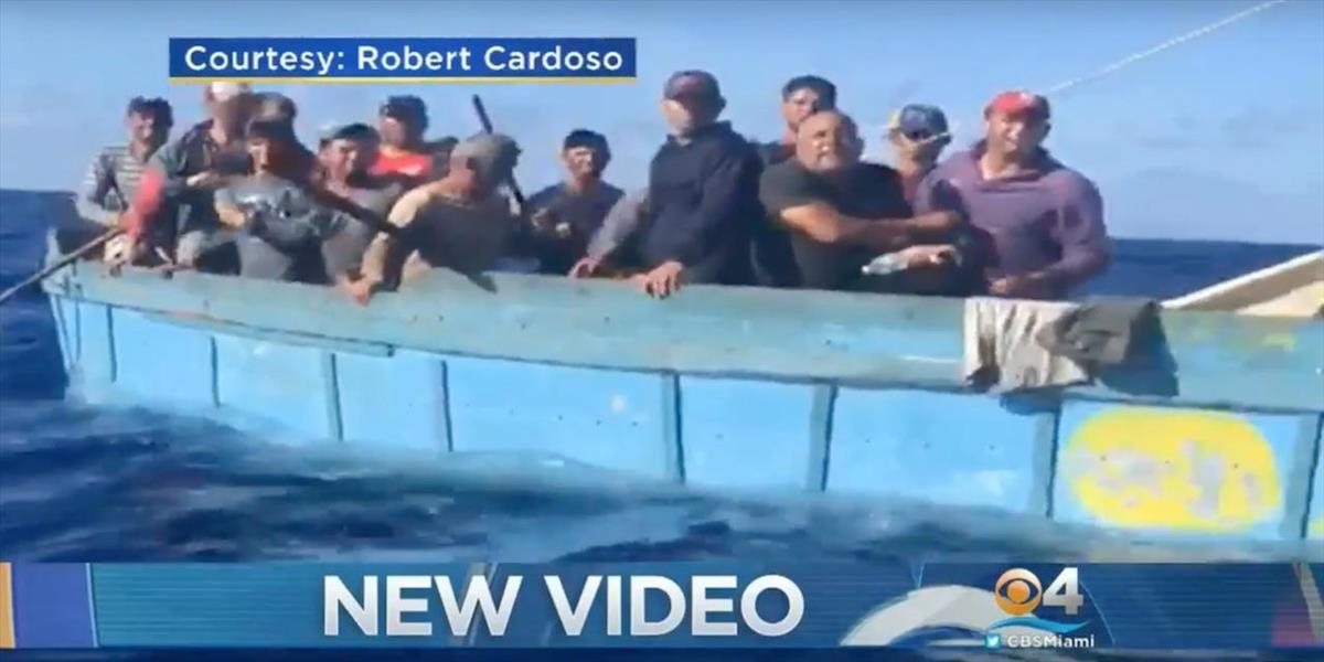 VIDEO Zachránili vyše 2700 migrantov na loďkách a gumených člnoch: Medzi nimi 15 mŕtvych