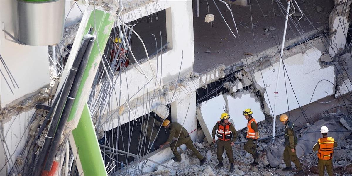 V troskách zrútených garáží v Tel Avive objavili telo tretej obete