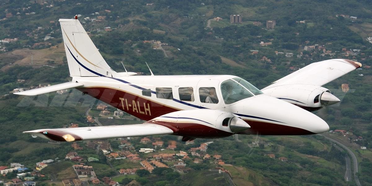 V Macedónsku sa zrútilo súkromné lietadlo: Zahnulo 6 ľudí