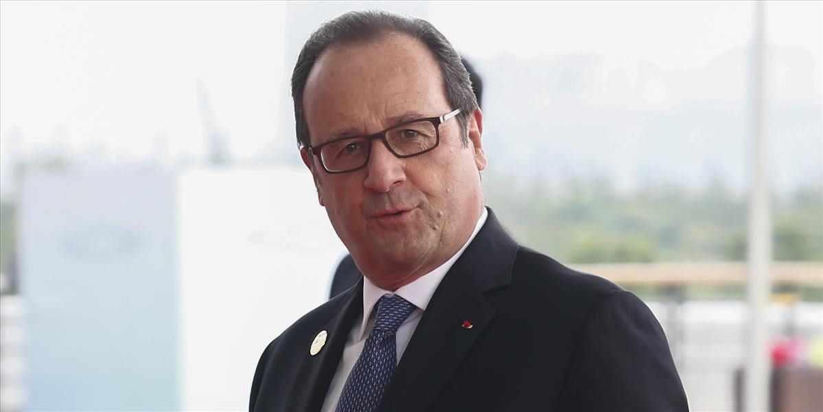 Francúzsky prezident stráca podoru, favoritku Le Penovú môže zdolať Juppé