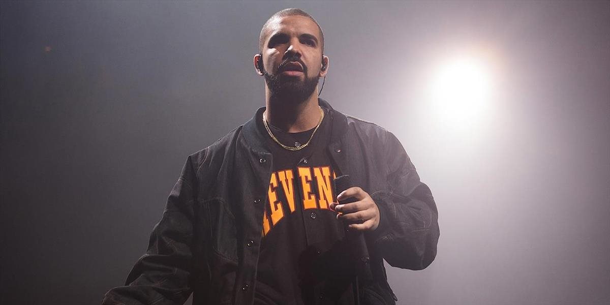 VIDEO Drake zostal po koncerte v šoku: Z jeho autobusu zmizli šperky za tri milióny dolárov!