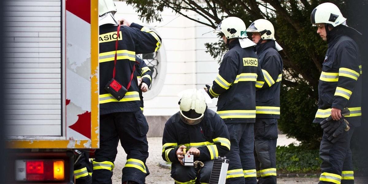 Na Štúrovej ulici v Malackách uniká plyn, zasahujú hasiči