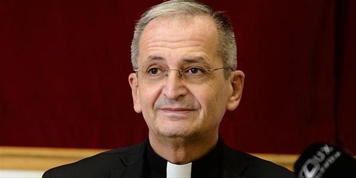 Arcibiskup Zvolenský: EÚ by mala viesť s cirkvami skutočný, nielen formálny dialóg