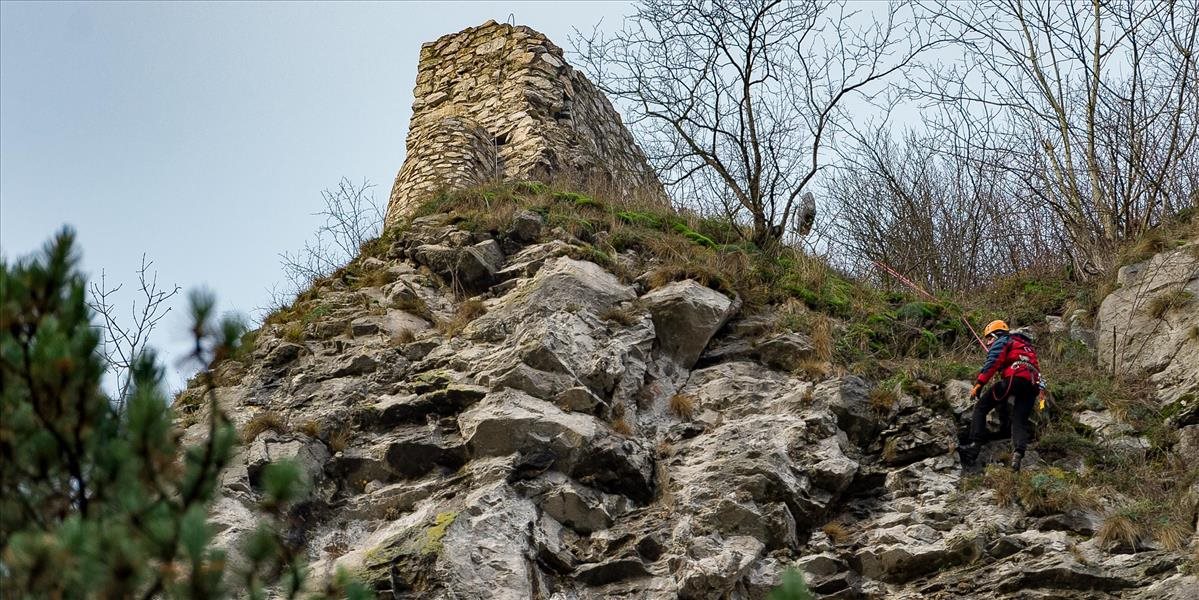 Českú horolezkyňu pod Voliou vežou zasiahla padajúca skala