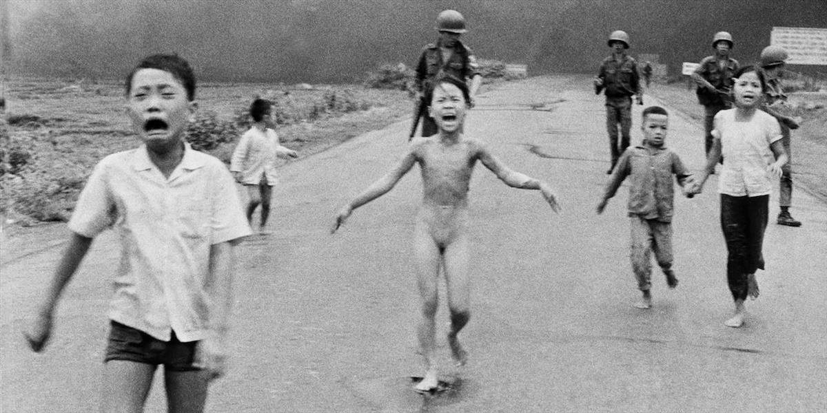 Facebook odvolal zákaz fotografie nahého dievčaťa z vojny vo Vietname