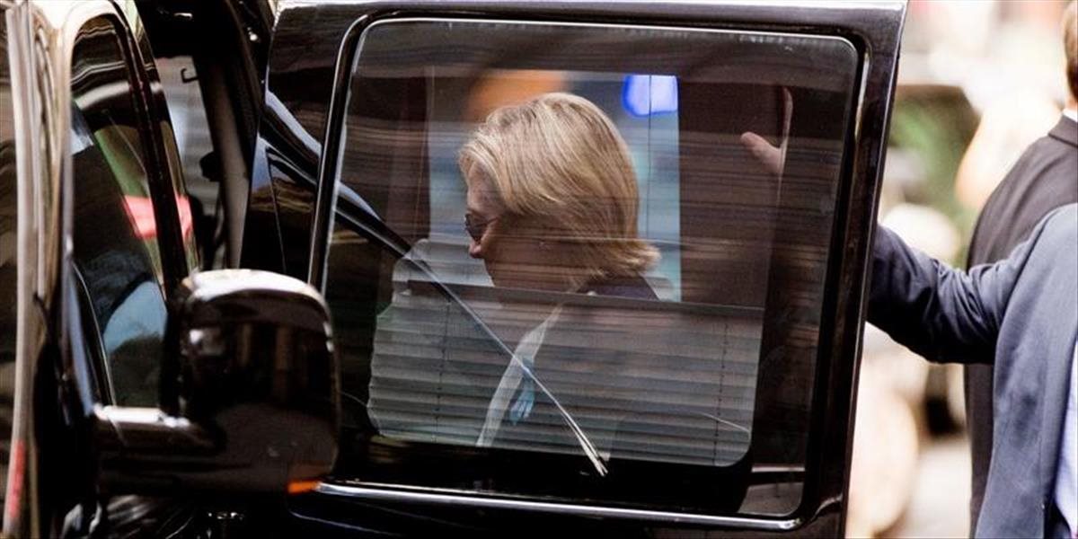 Hillary Clintonovej počas spomienkového obradu v New Yorku prišlo nevoľno