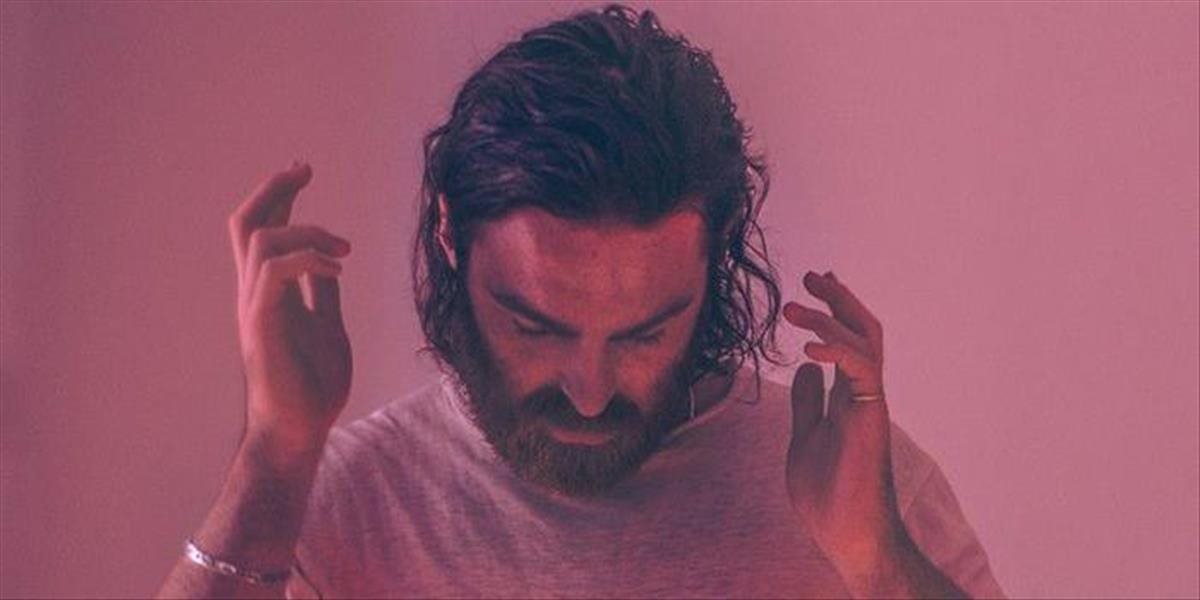 VIDEO Austrálsky hudobník Chet Faker zverejnil prvú skladbu pod vlastným menom