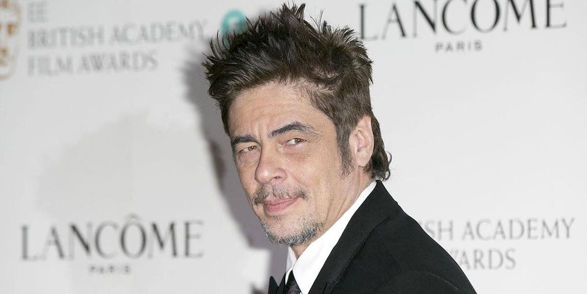 V reboote Predátora by sa mohol objaviť Benicio Del Toro