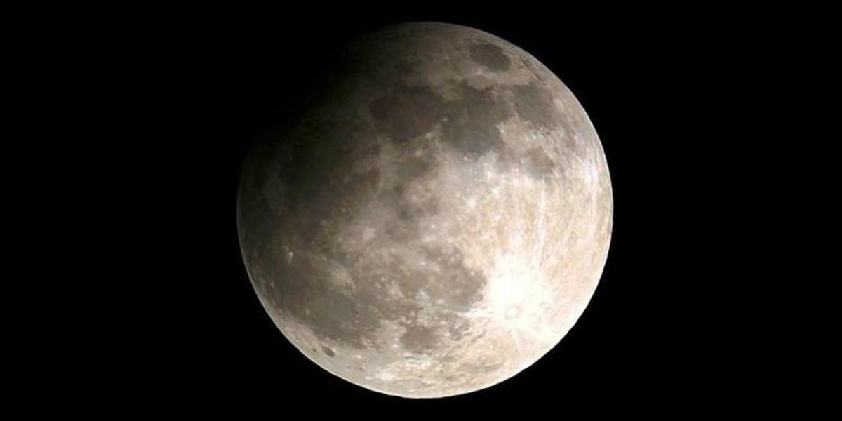 Už tento piatok nastane polotieňové zatmenie Mesiaca