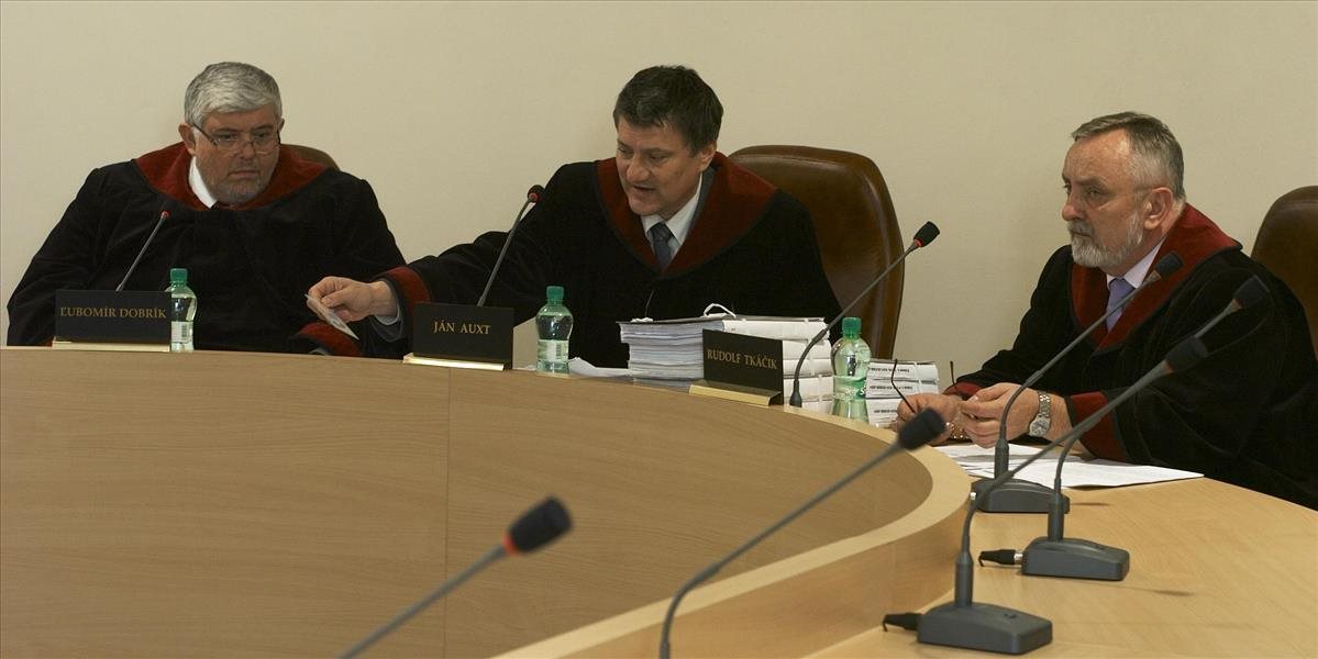 Plénum schválilo rozdelenie vecí po sudcovi Dobríkovi