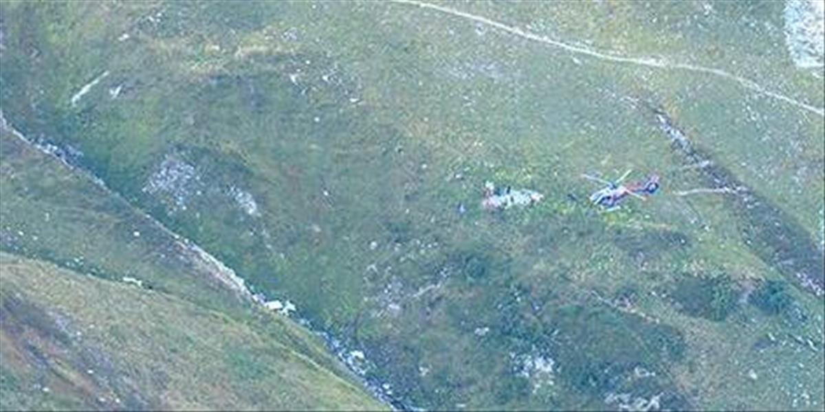 Tragédia v Rakúsku: Po kolízii s lanovkou sa zrútilo lietadlo, pilot zahynul