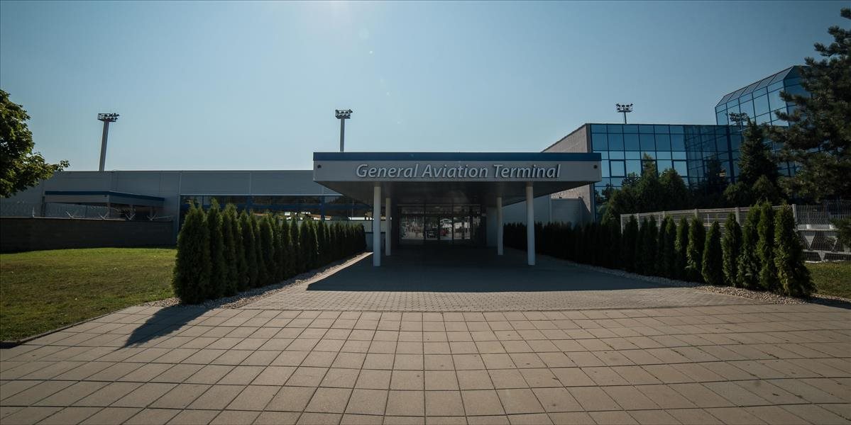 Letisko Bratislava vybaví v deň summitu EÚ vyše sto letov