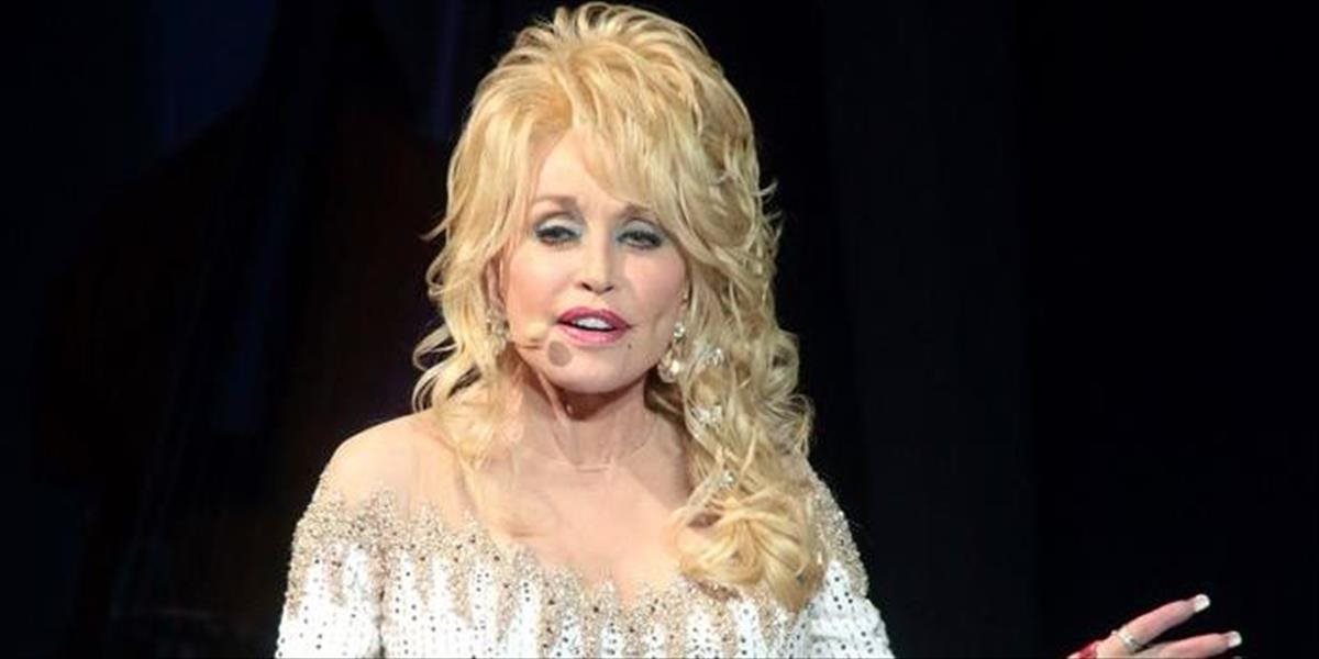 Speváčka Dolly Parton predstavila a cappella verziu hitu Jolene