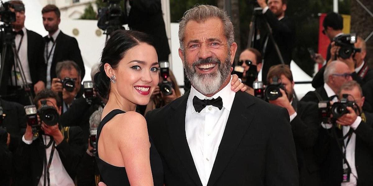 Mel Gibson a Rosalind Ross čakajú prvé spoločné dieťa
