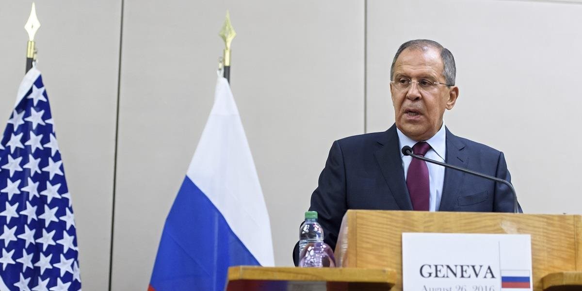 Lavrov apeloval, aby USA využili svoj vplyv na protivládnych povstalcov v Sýrii