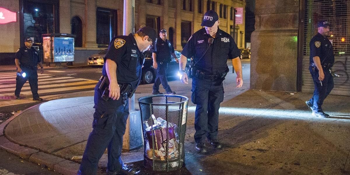 Na Manhattane polícia našla tlakový hrniec s mobilom pripevneným káblami