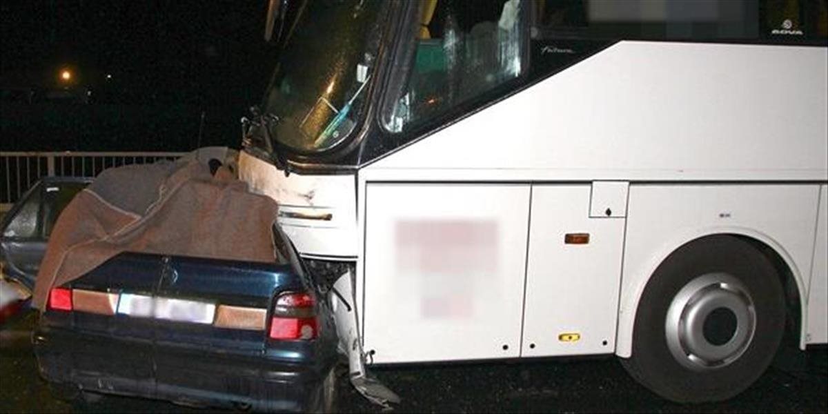 FOTO Štyria Ukrajinci neprežili zrážku s autobusom v okolí mesta Šumperk