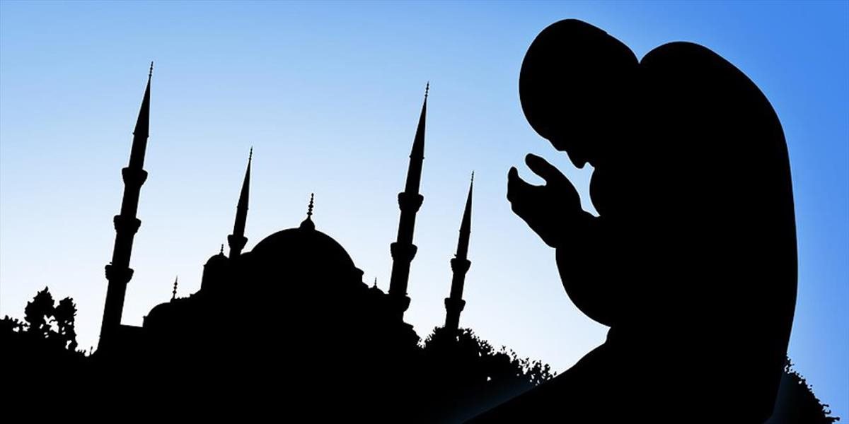 Prieskum vo Francúzsku: Viac ako štvrtina moslimov považuje hodnoty islamu nad zákonmi Francúzskej republiky