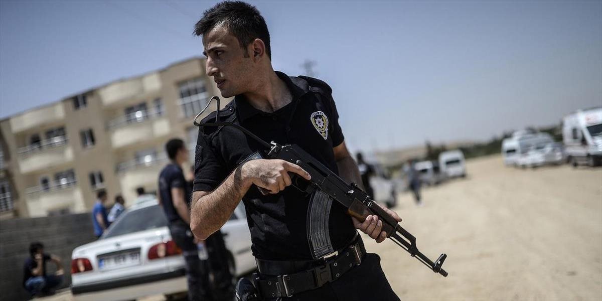 Turecká polícia zadržala 40 cudzincov podozrivých zo spojenia s IS