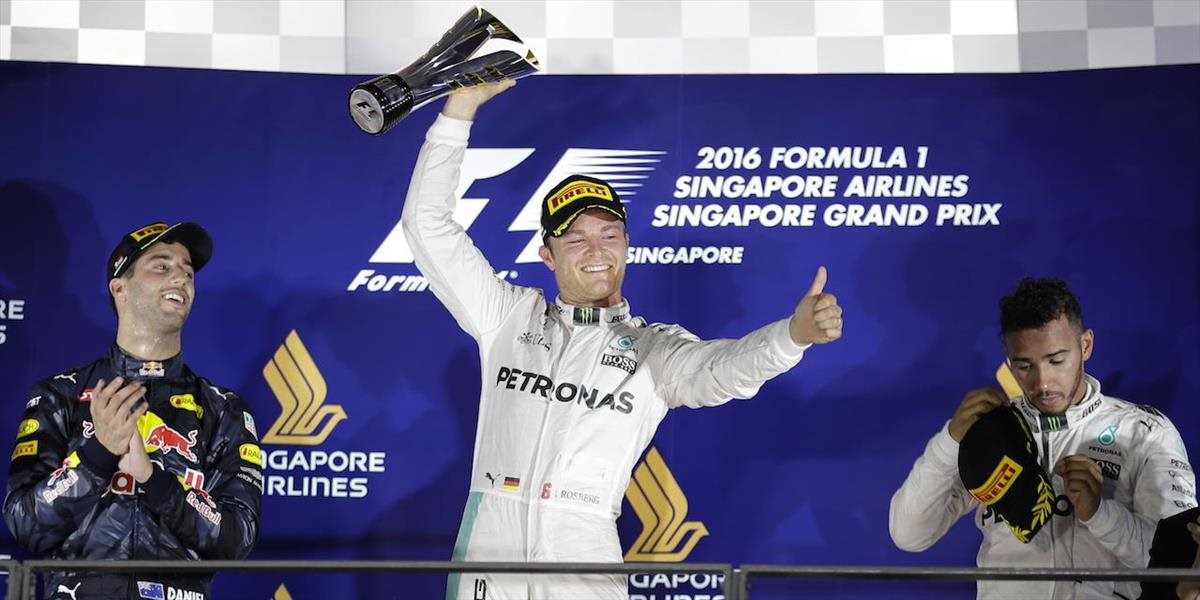 F1: Rosberg vyhral VC Singapuru a je opäť na čele priebežného poradia