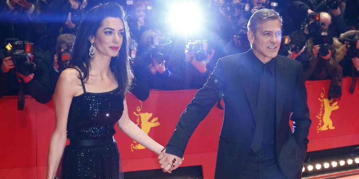 Manželka Georgea Clooneyho Amal presadzuje trestné stíhanie Islamského štátu za genocídu