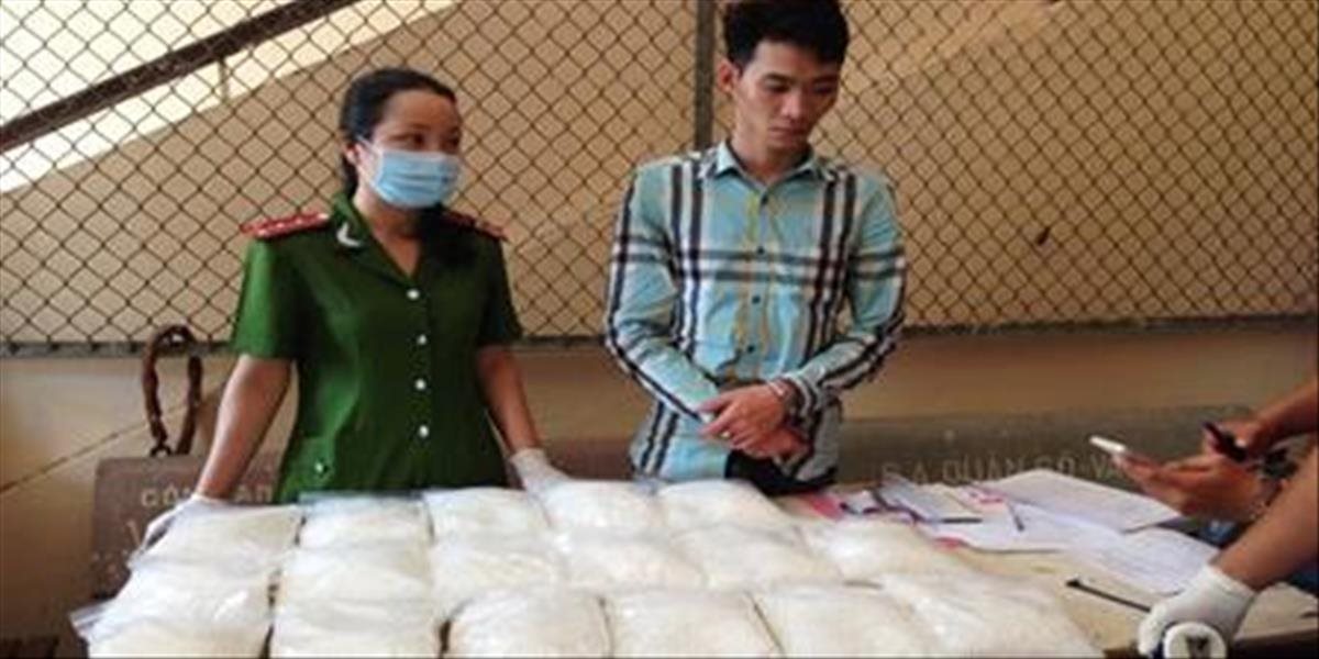 Za pašovanie heroínu odsúdili vo Vietname na smrť deväť ľudí