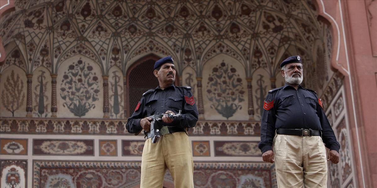 Pakistanská polícia zadržala kresťanského chlapca kvôli rúhaniu na Facebooku, hrozí mu aj trest smrti