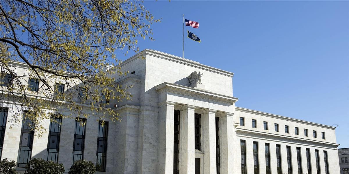 Fed ponechal úrokové sadzby nezmenené, počíta ale so zvýšením do konca roka