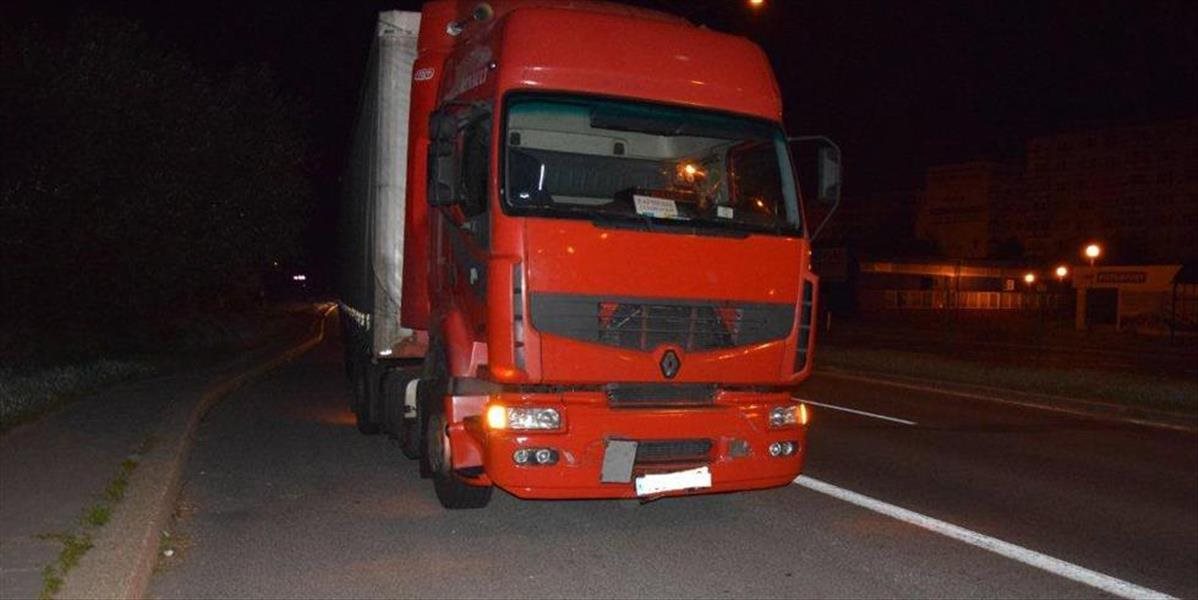 FOTO Žena kľačala na ceste vo Zvolene: Zabil ju kamión