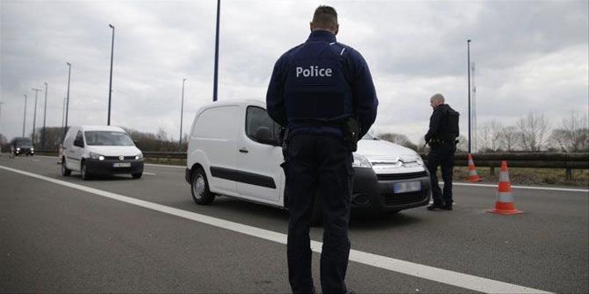 Škandál vo Francúzsku: Belgickí policajti prevážali utečencov cez hranice